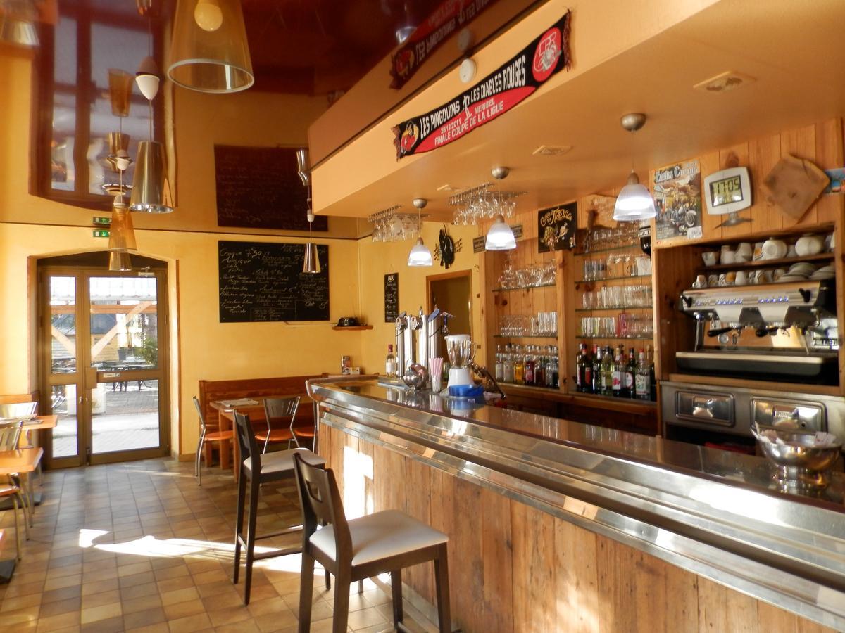 Hotel La Gare Л’Аржантьер-ла-Бессе Экстерьер фото