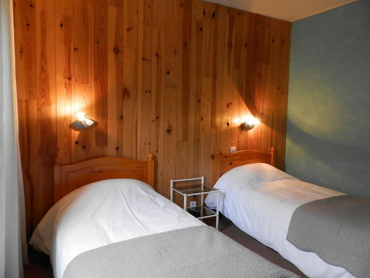 Hotel La Gare Л’Аржантьер-ла-Бессе Экстерьер фото