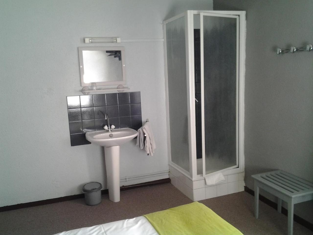 Hotel La Gare Л’Аржантьер-ла-Бессе Экстерьер фото